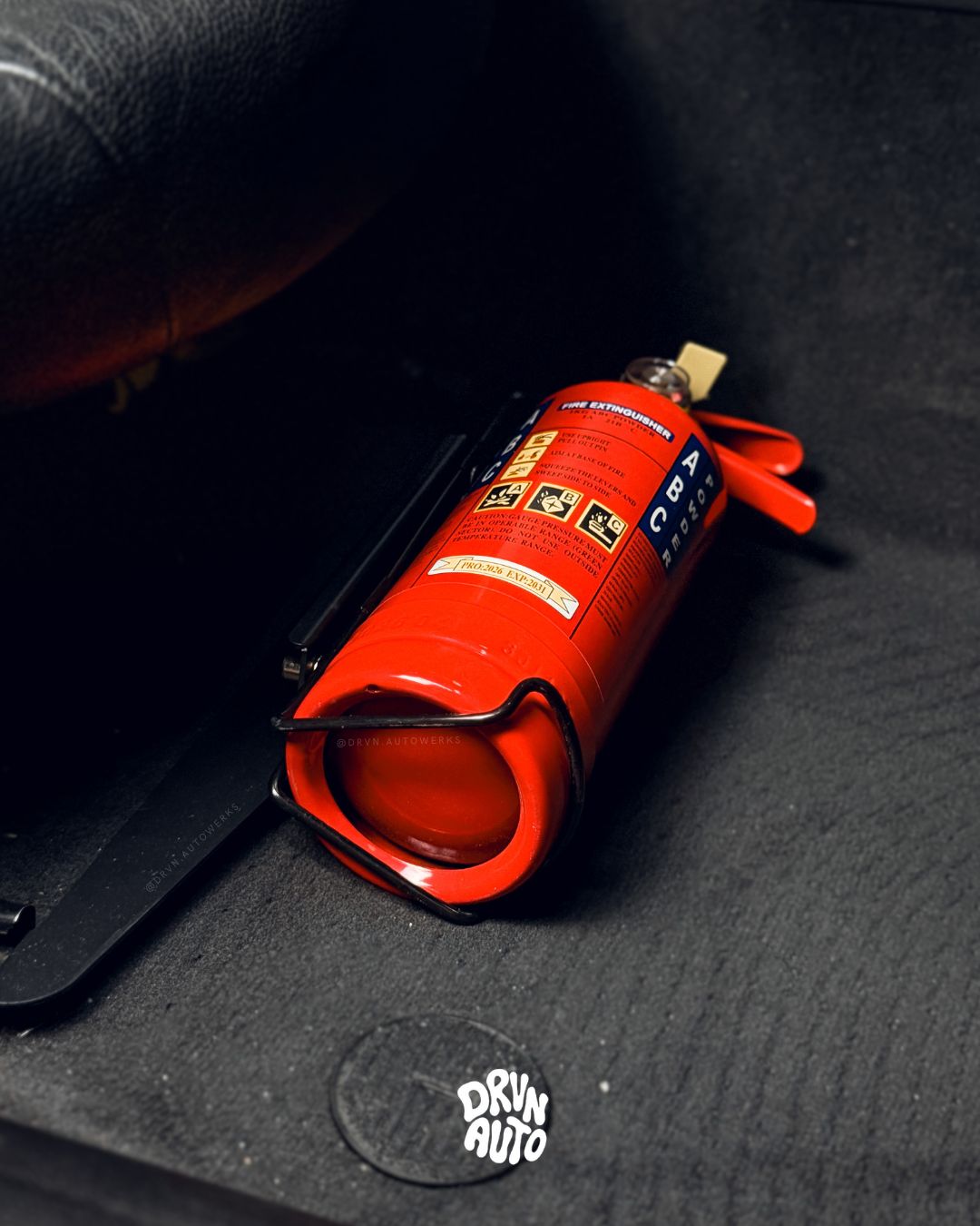 Custom Fire Extinguisher Bracket for BMW F30 — angle 7